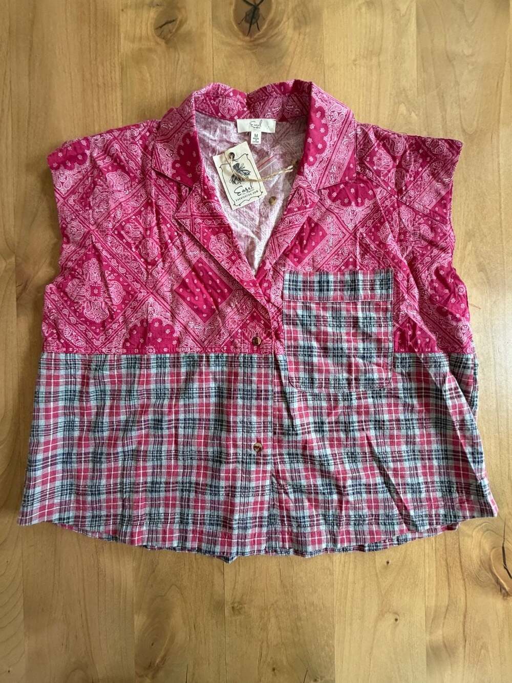 Easel Pink Paisley And Plaid Patchwork Sleeveless Collared Top Medium